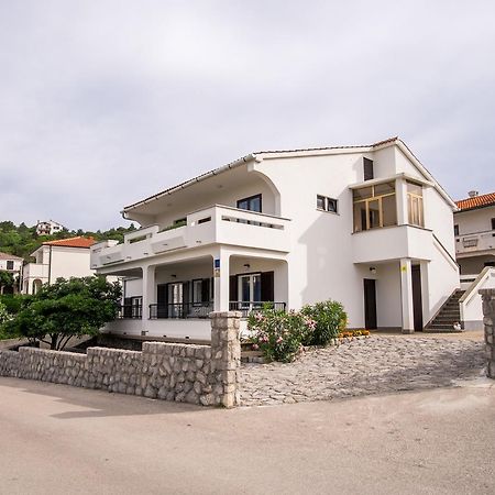 Apartments Stasic Vrbnik Exterior photo