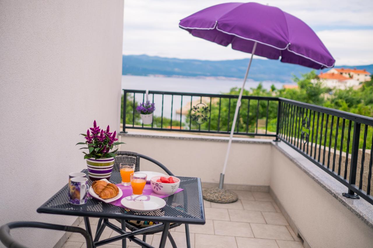 Apartments Stasic Vrbnik Exterior photo